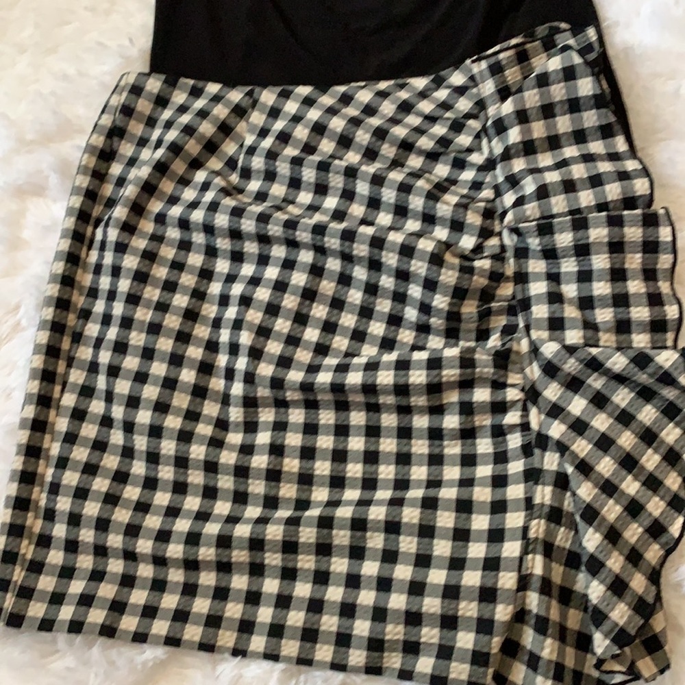 H&M black&white gingham skirt sz 12 w/side ruffle - Picture 3 of 5